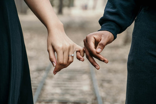 バレンタインの予算は?甘いものが苦手な人へ贈るギフトは何がいい?