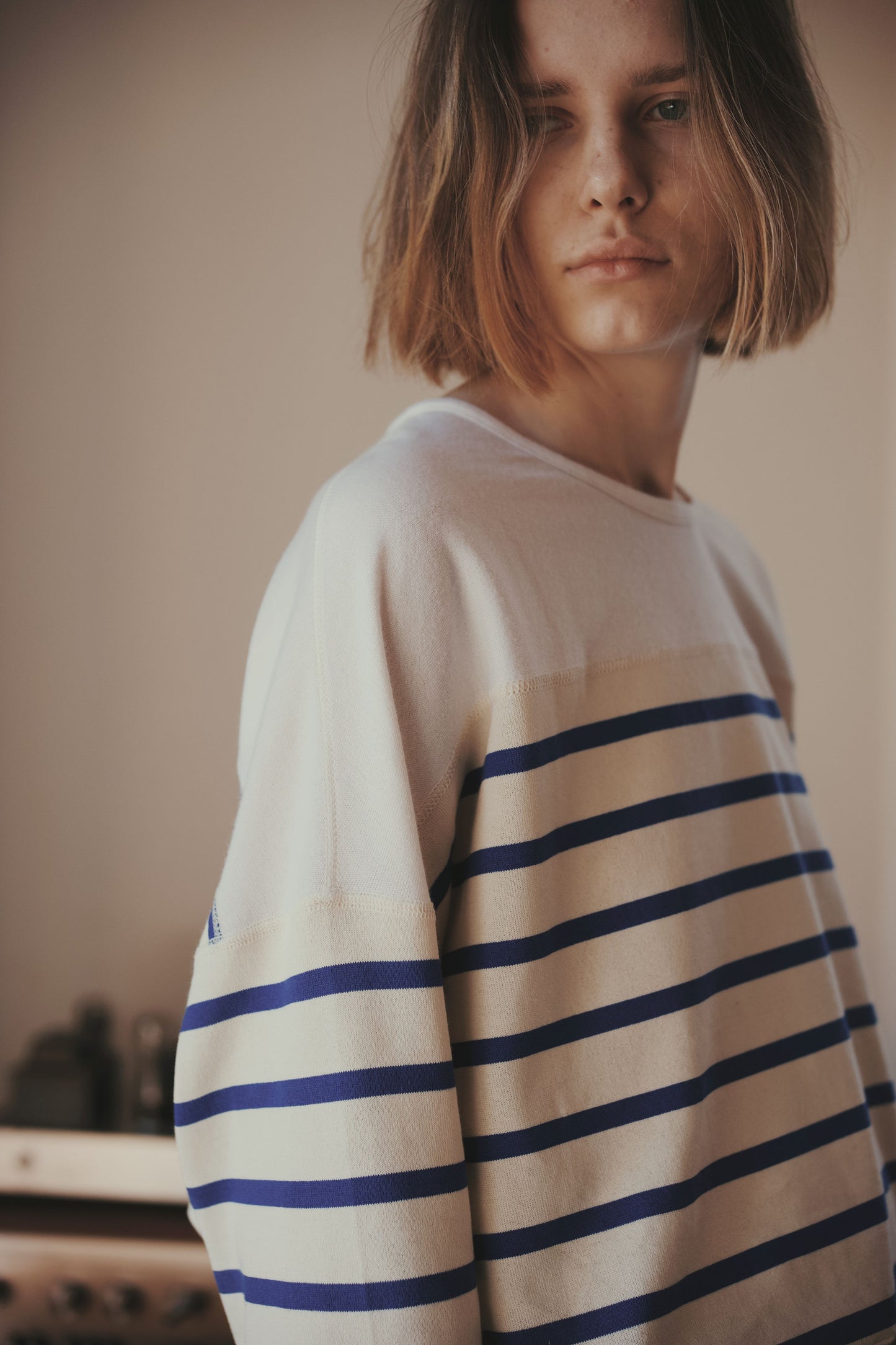 STRIPED LONG-SLEEVED TEE