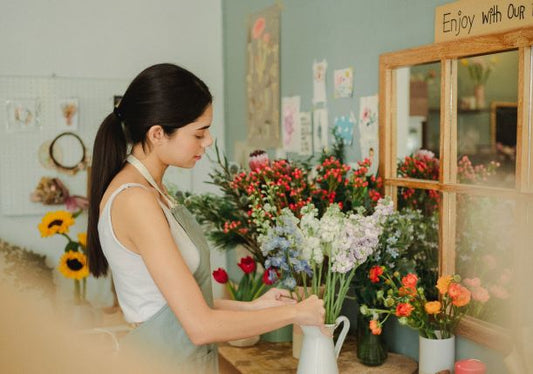 歓送迎会シーズンに知っておきたい。花束やフラワーアレンジメントのお花を長持ちさせる方法。